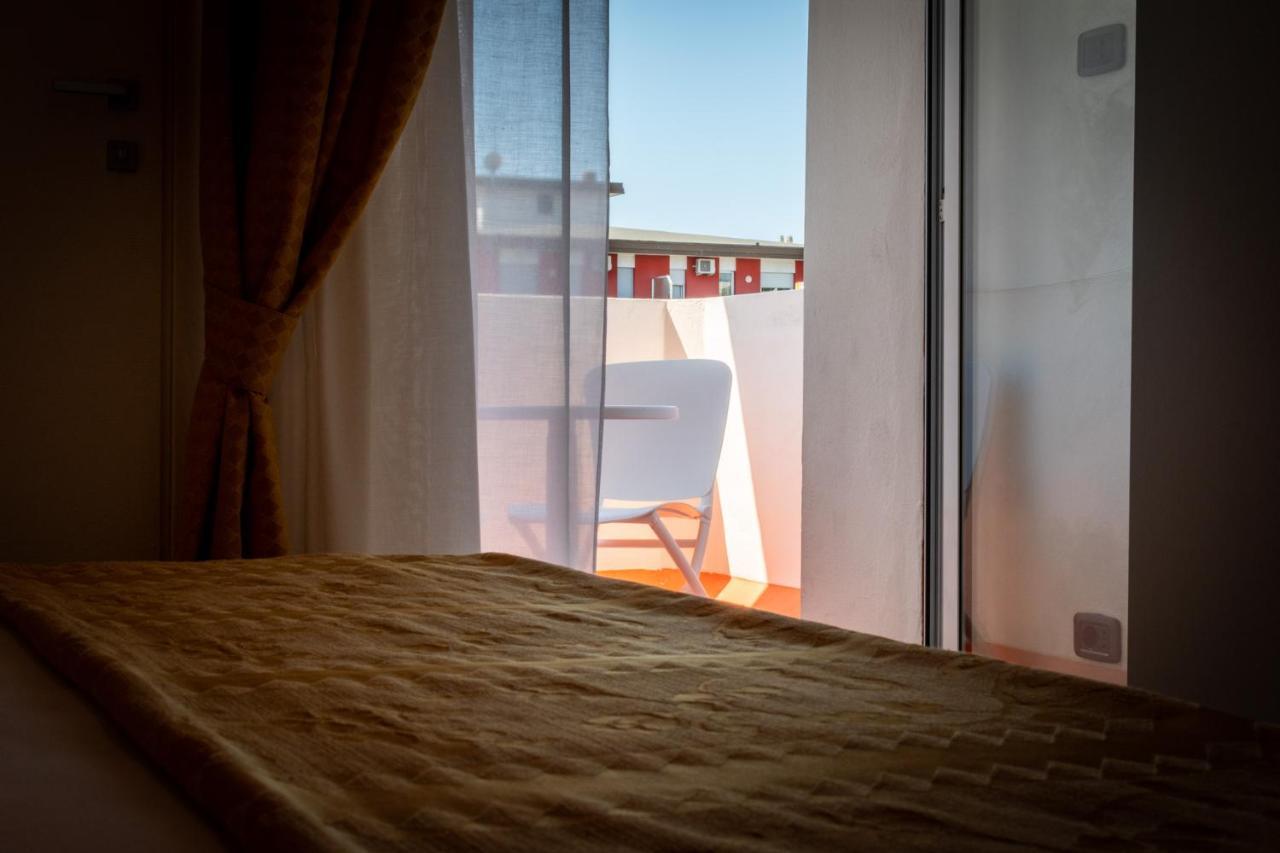 Continental B&B City Hotel Bibione Extérieur photo