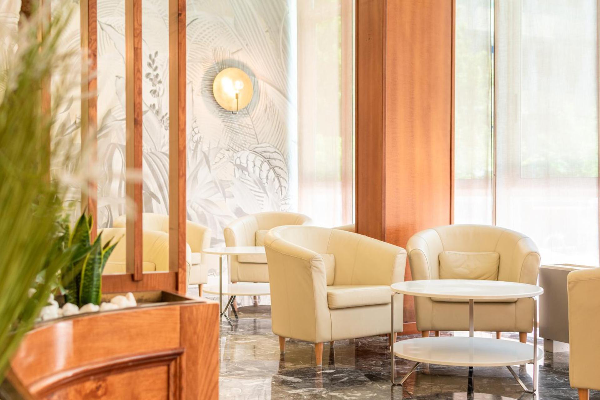 Continental B&B City Hotel Bibione Extérieur photo