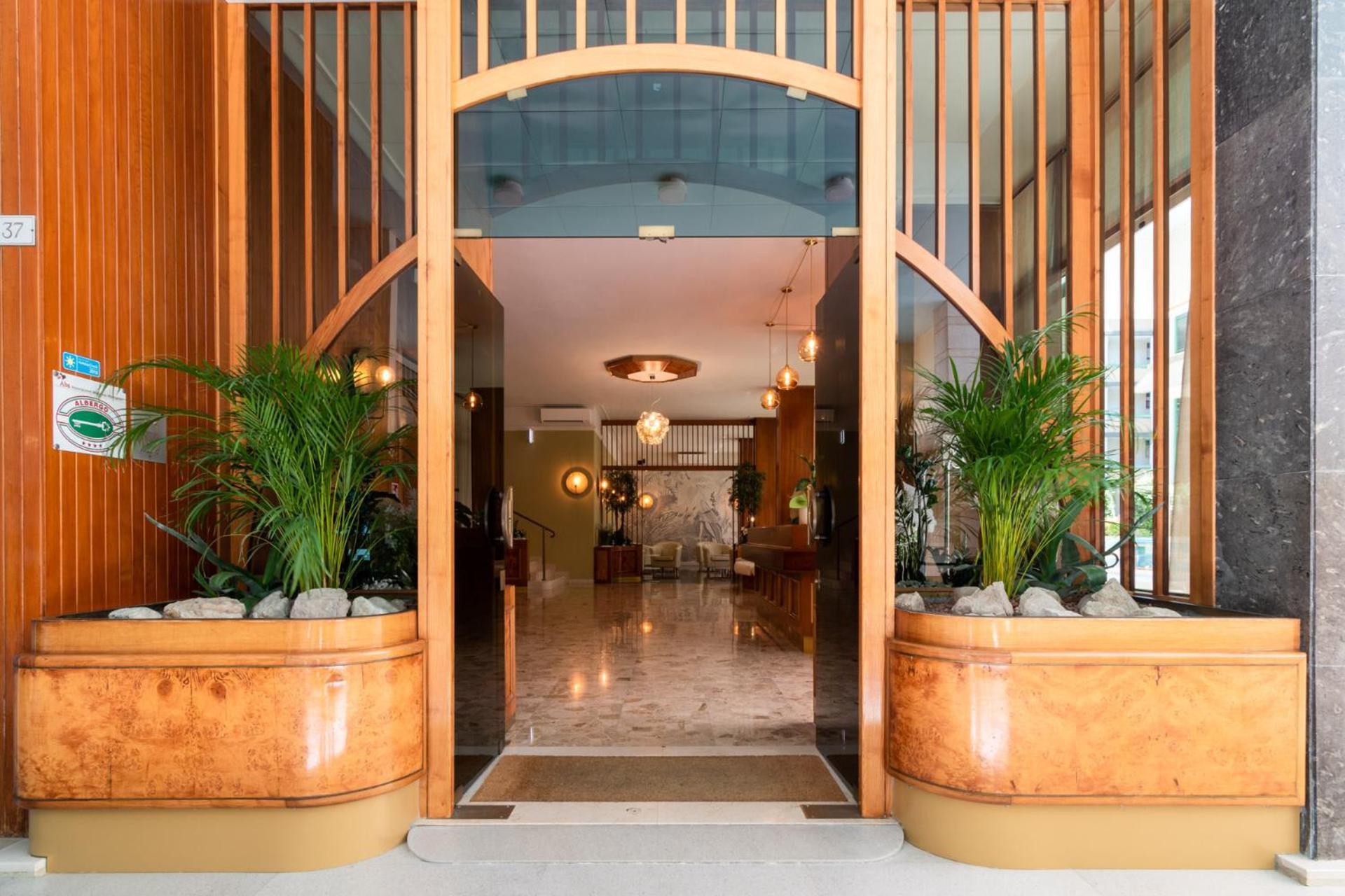 Continental B&B City Hotel Bibione Extérieur photo